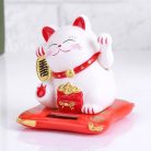 Maneki-neko tradicionális japán integető macska, szerencsét hoz 