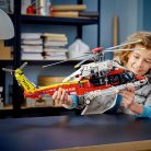 LEGO Technic Airbus H175 Mentőhelikopter 42145